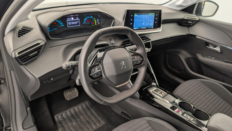 Photo 15 de l'offre de PEUGEOT 208 ELECTRIQUE 50 KWH 136CH STYLE à 17660€ chez Carlyss automobiles Vitré