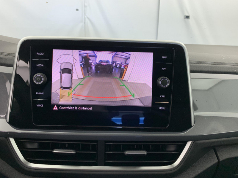 Photo 18 de l'offre de VOLKSWAGEN T-roc 1.5 TSI EVO2 150 Start/Stop DSG7 Style à 30998€ chez Carlyss automobiles Vitré
