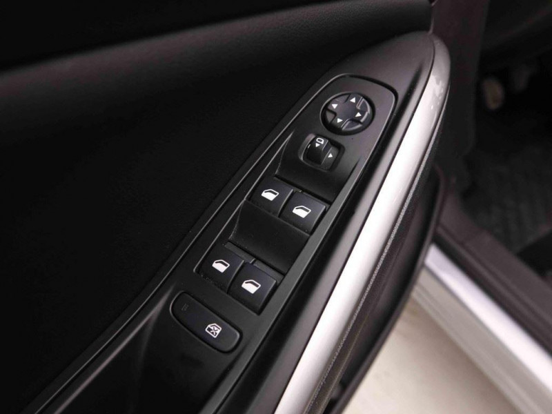 Photo 14 de l'offre de OPEL Grandland 1.2 T 130 GS Line à 23279€ chez Carlyss automobiles Vitré