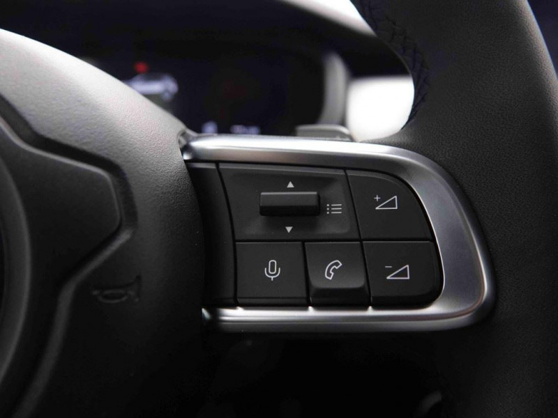 Photo 17 de l'offre de Jeep Avenger 1.2 MHEV 110 DCT6 Altitude à 27502€ chez Carlyss automobiles Vitré