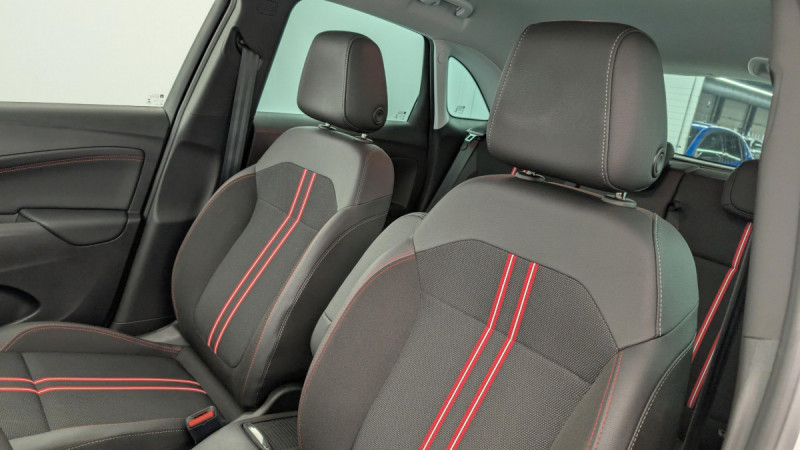 Photo 16 de l'offre de OPEL Crossland 1.2 Turbo 130 ch BVA6 GS Line à 14998€ chez Carlyss automobiles Vitré