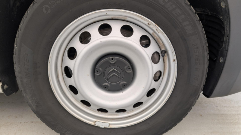 Photo 24 de l'offre de CITROEN BERLINGO VAN M 650 BLUEHDI 100 S&S CLUB à 13287€ chez Carlyss automobiles Vitré