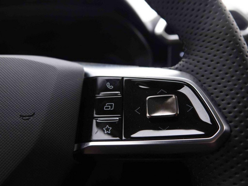 Photo 12 de l'offre de MG Motor ZS 1.5i 115 Comfort à 23502€ chez Carlyss automobiles Vitré