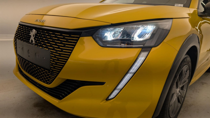 Photo 21 de l'offre de PEUGEOT 208 ELECTRIQUE 50 KWH 136CH ALLURE à 18123€ chez Carlyss automobiles Vitré