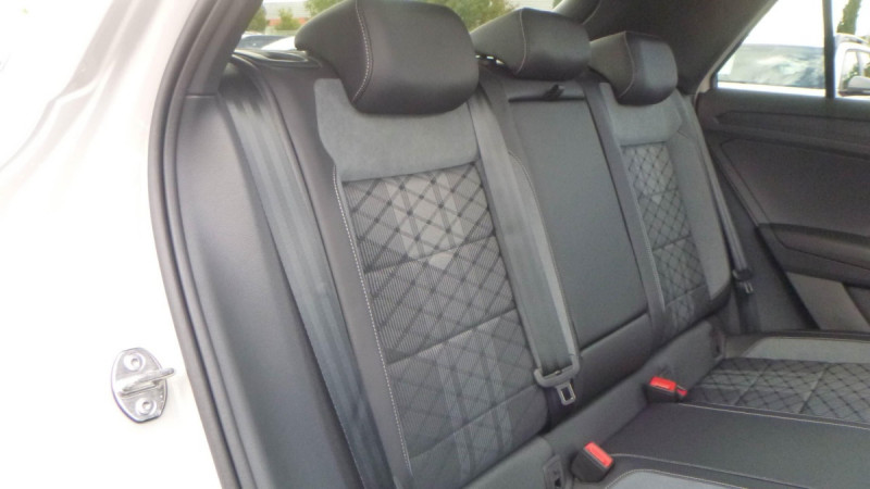 Photo 17 de l'offre de VOLKSWAGEN T-roc T-Roc 2.0 TDI 150 Start/Stop DSG7 R-Line Edition à 39398€ chez Carlyss automobiles Vitré
