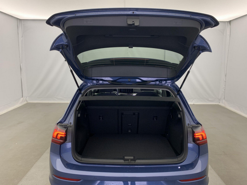 Photo 11 de l'offre de VOLKSWAGEN GOLF 8 1.5 eTSI EVO2 116 DSG7 Life Plus à 29998€ chez Carlyss automobiles Vitré