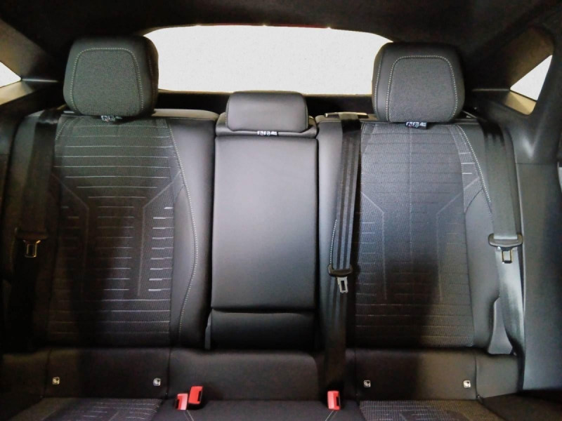 Photo 10 de l'offre de PEUGEOT 3008 Hybrid 136 e-DCS6 GT à 33898€ chez Carlyss automobiles Vitré