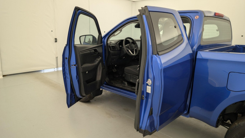 Photo 12 de l'offre de ISUZU D-MAX 1.9 4X4 SPACE CAB N60 B+ AT à 37186€ chez Carlyss automobiles Vitré