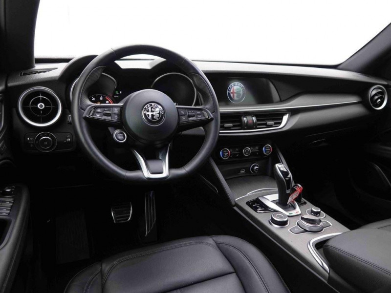 Photo 5 de l'offre de ALFA ROMEO Stelvio 2.0 Turbo AT8 Q4 Ti à 36152€ chez Carlyss automobiles Vitré