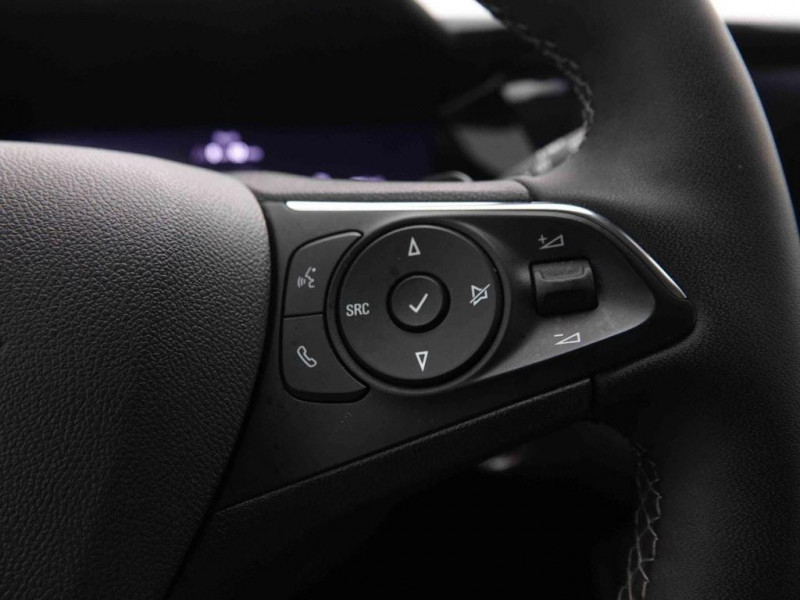 Photo 15 de l'offre de OPEL Grandland 1.2 T 130 AT Ultimate à 26194€ chez Carlyss automobiles Vitré