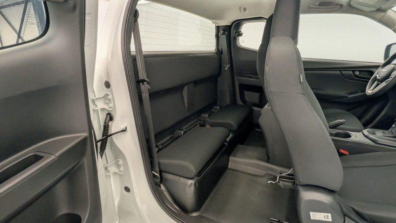 Photo 8 de l'offre de ISUZU D-MAX 1.9 4X4 SPACE CAB N60 B+ AT à 38686€ chez Carlyss automobiles Vitré