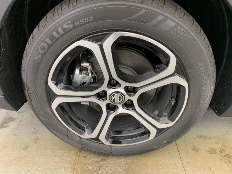 Photo 18 de l'offre de MG Motor ZS 1.5 L Hybrid+ 197 ch Comfort à 23498€ chez Carlyss automobiles Vitré