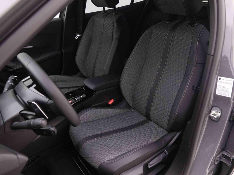 Photo 5 de l'offre de PEUGEOT 2008 1.2 HYBRID 145 eDCS6 Allure à 28698€ chez Carlyss automobiles Vitré