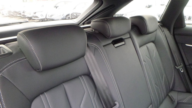 Photo 6 de l'offre de AUDI A6 AVANT A6 Avant 55 TFSIe 367 ch S tronic 7 Quattro Competition à 59298€ chez Carlyss automobiles Vitré