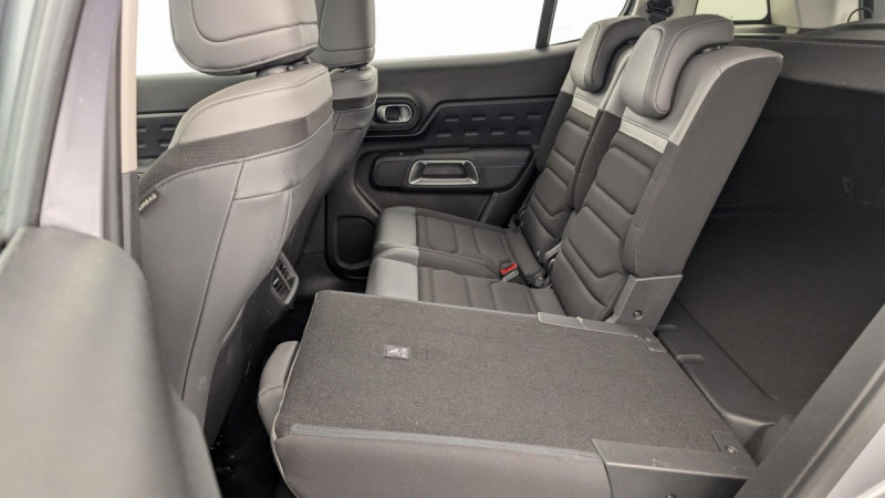 Photo 12 de l'offre de CITROEN C5 Aircross PureTech 130 S&S BVM6 Feel à 16178€ chez Carlyss automobiles Vitré