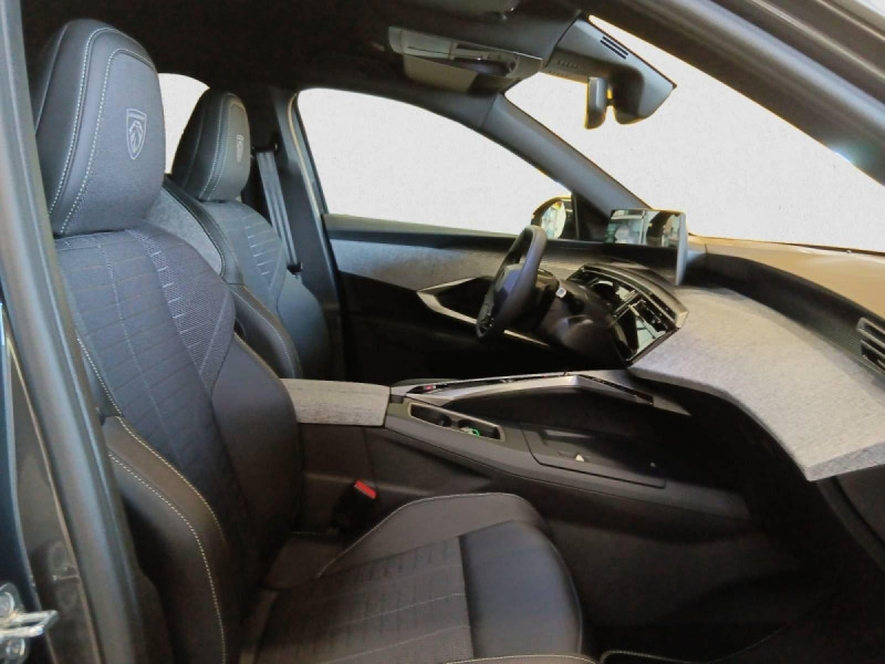 Photo 13 de l'offre de PEUGEOT 3008 Hybrid 136 e-DCS6 GT à 33898€ chez Carlyss automobiles Vitré
