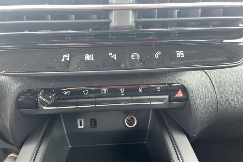 Photo 18 de l'offre de CITROEN C5 Aircross BlueHDi 130 EAT8 Max à 26998€ chez Carlyss automobiles Vitré