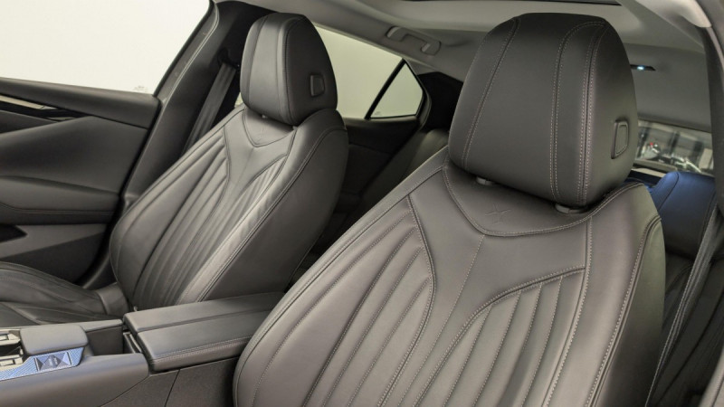 Photo 16 de l'offre de DS DS4 PureTech 130 EAT8 Cross Rivoli à 23638€ chez Carlyss automobiles Vitré