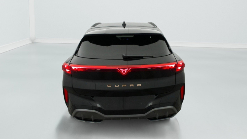 Photo 6 de l'offre de Cupra Terramar 1.5 eTSI Hybrid 150 ch DSG7 V à 35998€ chez Carlyss automobiles Vitré