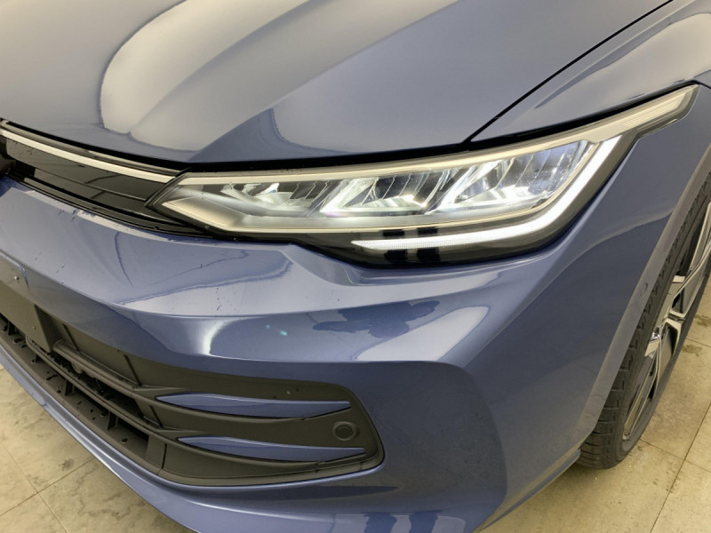 Photo 23 de l'offre de VOLKSWAGEN GOLF 8 1.5 eTSI EVO2 116 DSG7 Life Plus à 29998€ chez Carlyss automobiles Vitré