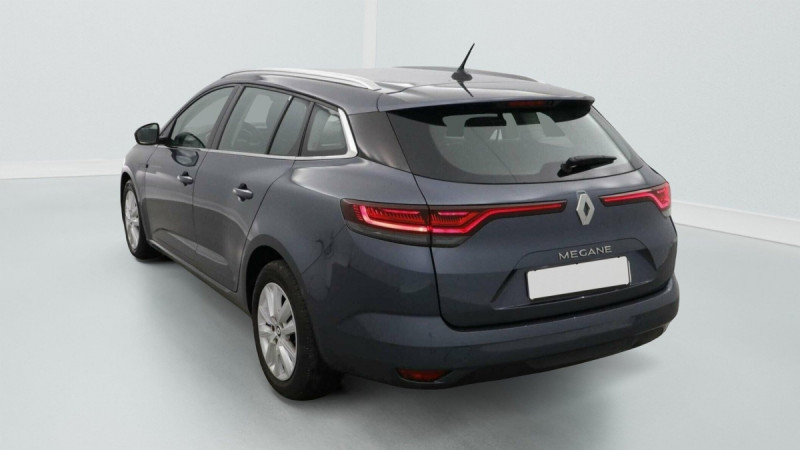 Photo 2 de l'offre de RENAULT Megane IV Estate Mégane IV Estate TCe 140 EDC FAP - 21N Business à 19598€ chez Carlyss automobiles Vitré