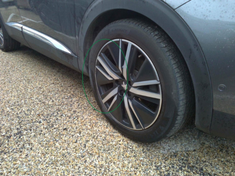 Photo 7 de l'offre de PEUGEOT 3008 Hybrid 225 e-EAT8 GT Pack à 23798€ chez Carlyss automobiles Vitré