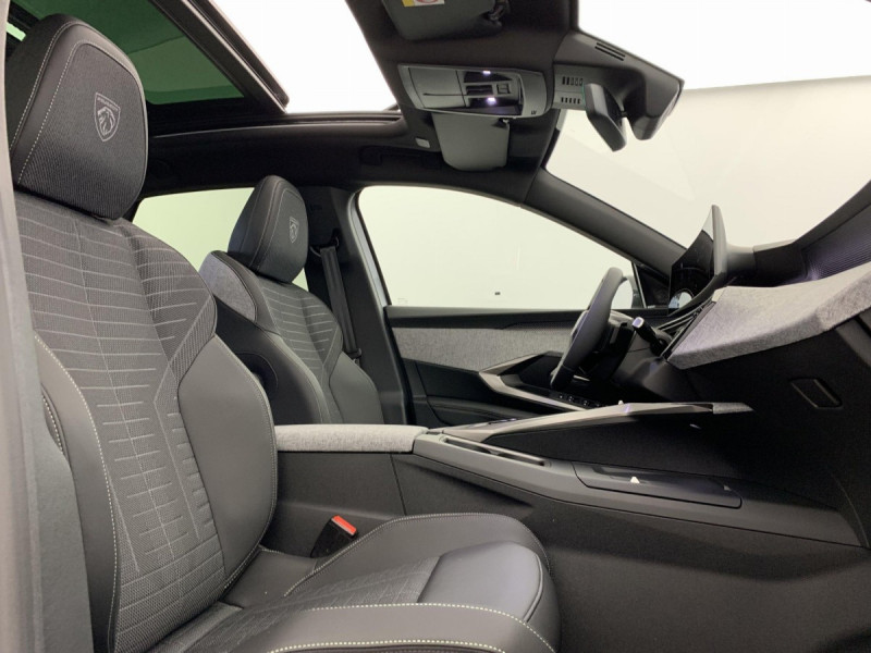 Photo 9 de l'offre de PEUGEOT 3008 Hybrid 145 e-DCS6 GT à 33998€ chez Carlyss automobiles Vitré