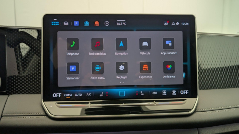 Photo 10 de l'offre de VOLKSWAGEN TIGUAN NOUVEAU 1.5 eTSI 150CV DSG7 LIFE PLUS à 39498€ chez Carlyss automobiles Vitré