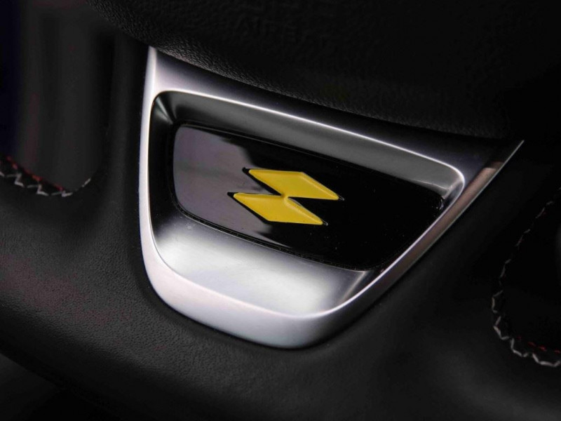 Photo 22 de l'offre de RENAULT Mégane 1.6 E-Tech 160 PHEV DCT RS-Line à 28565€ chez Carlyss automobiles Vitré