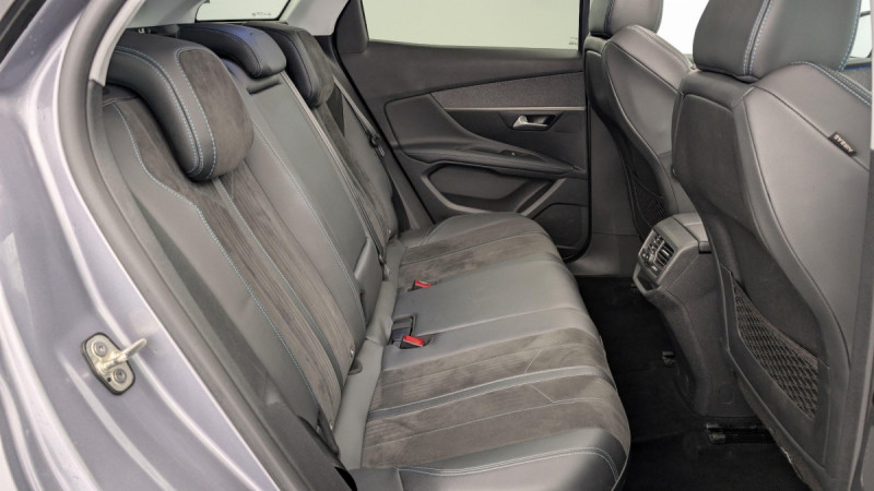 Photo 10 de l'offre de PEUGEOT 3008 Puretech 130ch S&S EAT8 Crossway à 11738€ chez Carlyss automobiles Vitré