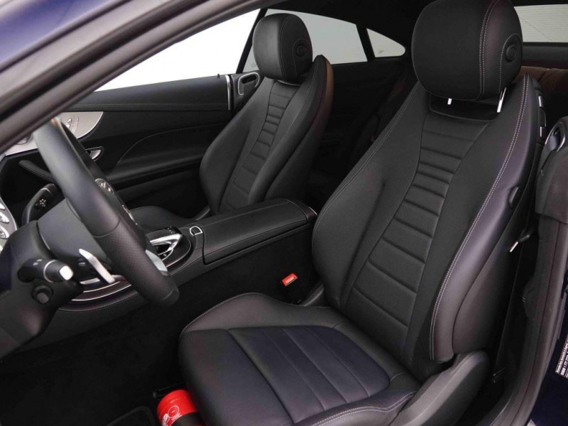 Photo 5 de l'offre de Mercedes E-Klasse 300d 245 Coupé 9g-Tronic AMG-Line Premium à 42041€ chez Carlyss automobiles Vitré