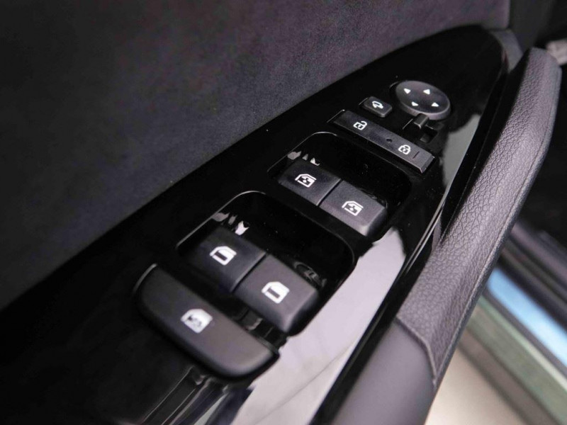 Photo 22 de l'offre de KIA SPORTAGE 1.6T-GDi HEV 215 GT-Line à 38906€ chez Carlyss automobiles Vitré