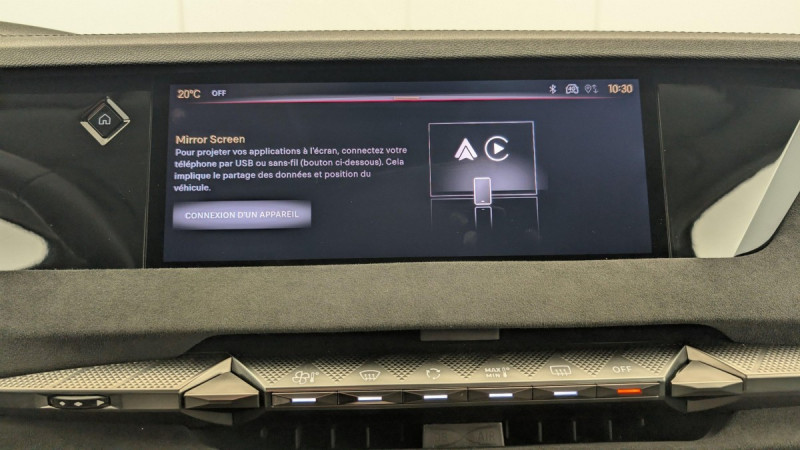 Photo 19 de l'offre de DS DS4 PureTech 130 EAT8 Performance Line+ à 24110€ chez Carlyss automobiles Vitré