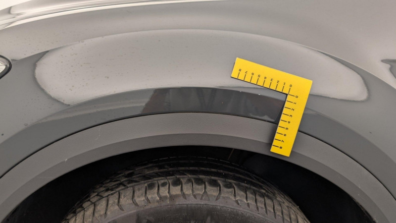 Photo 28 de l'offre de VOLKSWAGEN T-roc 1.0 TSI 115 START/STOP BVM6 LOUNGE BUSINESS à 19883€ chez Carlyss automobiles Vitré