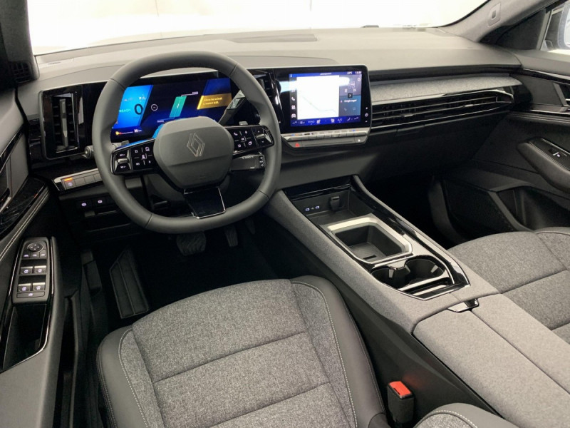 Photo 14 de l'offre de Renault AUSTRAL NOUVEAU FULL HYBRID E-TECH 200 CH EVOLUTION à 32598€ chez Carlyss automobiles Vitré