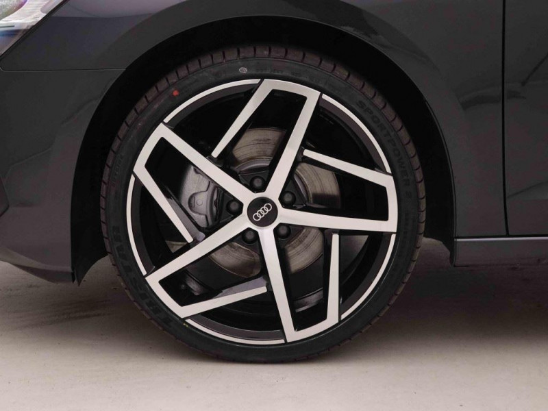 Photo 14 de l'offre de AUDI A3 35 TFSi 150 Advanced à 26198€ chez Carlyss automobiles Vitré