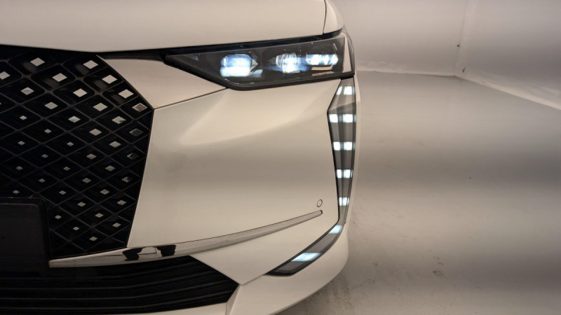 Photo 21 de l'offre de DS DS4 PureTech 130 EAT8 Rivoli à 22620€ chez Carlyss automobiles Vitré