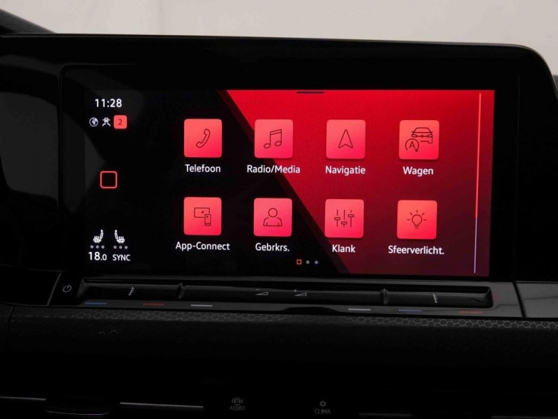 Photo 10 de l'offre de Volkswagen Golf GTi 2.0 TSi 245 DSG à 35172€ chez Carlyss automobiles Vitré