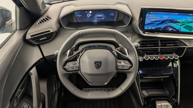 Photo 14 de l'offre de PEUGEOT 2008 Hybrid 136 e-DCS6 Allure à 23883€ chez Carlyss automobiles Vitré