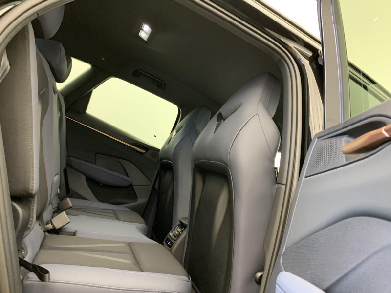 Photo 10 de l'offre de Cupra Terramar 1.5 eTSI Hybrid 150 ch DSG7 V à 35998€ chez Carlyss automobiles Vitré