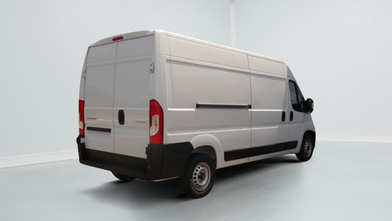 Photo 10 de l'offre de CITROEN Jumper Fourgon TOLE 35 L3H2 180 S&S BVA8 à 32637€ chez Carlyss automobiles Vitré