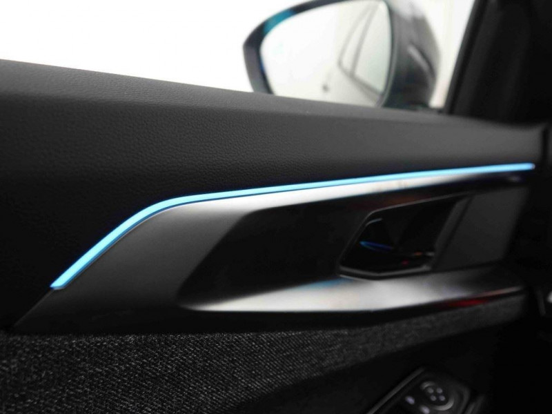 Photo 28 de l'offre de RENAULT Espace E-TECH 200 Full Hybrid 7PL Techno à 39898€ chez Carlyss automobiles Vitré