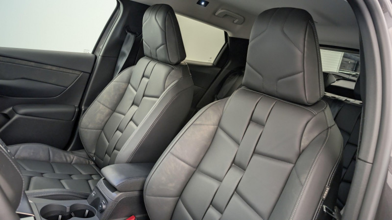 Photo 16 de l'offre de DS DS3 PureTech 130 EAT8 Opera à 23168€ chez Carlyss automobiles Vitré