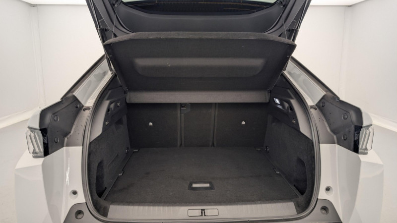 Photo 11 de l'offre de PEUGEOT 3008 NOUVEAU HYBRID 136 E-DCS6 ALLURE à 29379€ chez Carlyss automobiles Vitré