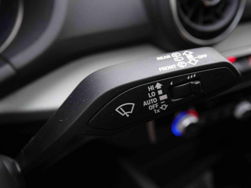 Photo 18 de l'offre de AUDI Q2 35 TFSi 150 S-Tronic Edition à 27202€ chez Carlyss automobiles Vitré