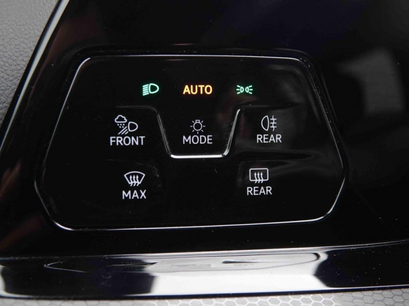 Photo 11 de l'offre de Volkswagen Golf GTi 2.0 TSi 300 DSG Clubsport à 46965€ chez Carlyss automobiles Vitré