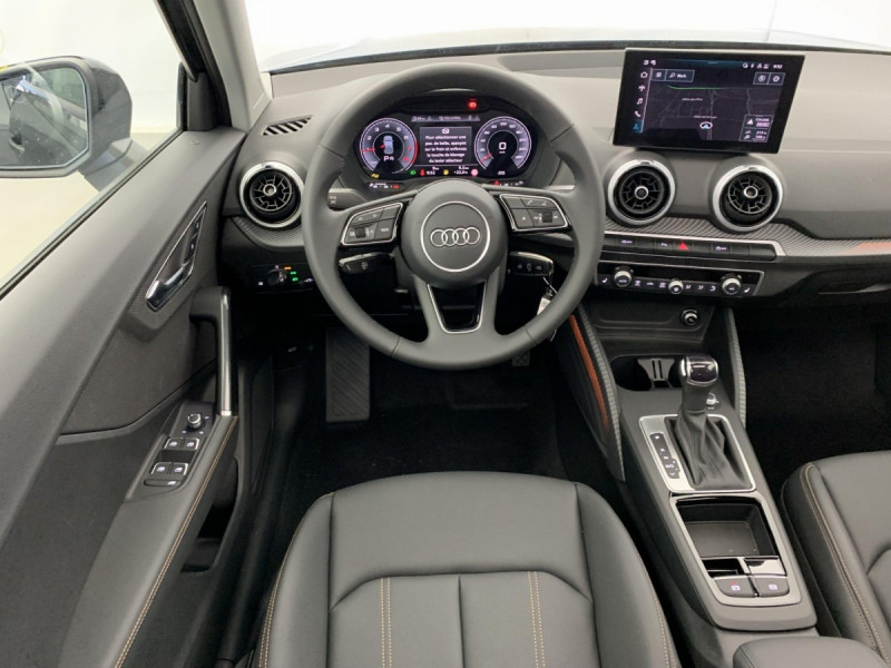 Photo 10 de l'offre de AUDI Q2 35 TFSI 150 S tronic 7 Design à 37098€ chez Carlyss automobiles Vitré