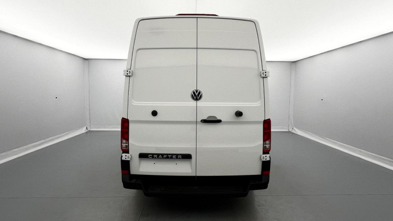 Photo 5 de l'offre de VOLKSWAGEN Crafter VAN 35 L3H3 2.0 TDI 140 CH BUSINESS à 35037€ chez Carlyss automobiles Vitré