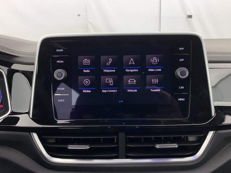 Photo 14 de l'offre de VOLKSWAGEN T-roc 1.5 TSI EVO2 150 Start/Stop DSG7 R-Line Edition à 33998€ chez Carlyss automobiles Vitré