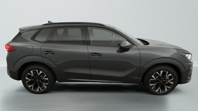 Photo 8 de l'offre de Cupra Terramar 1.5 eHybrid 204 ch DSG6 V à 40998€ chez Carlyss automobiles Vitré